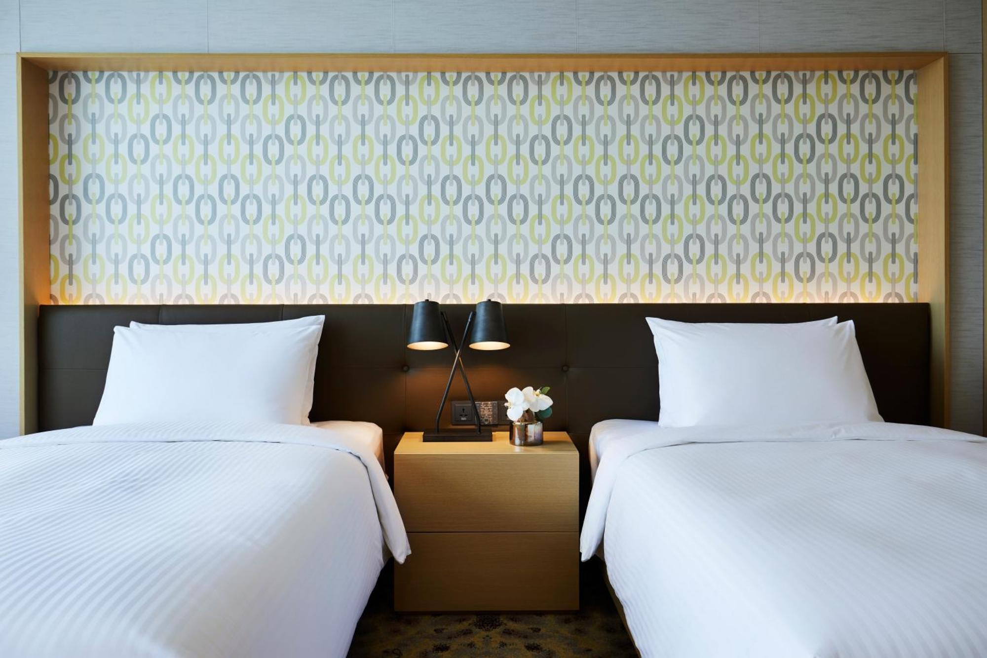 Twin Room,1756653951:JPEG