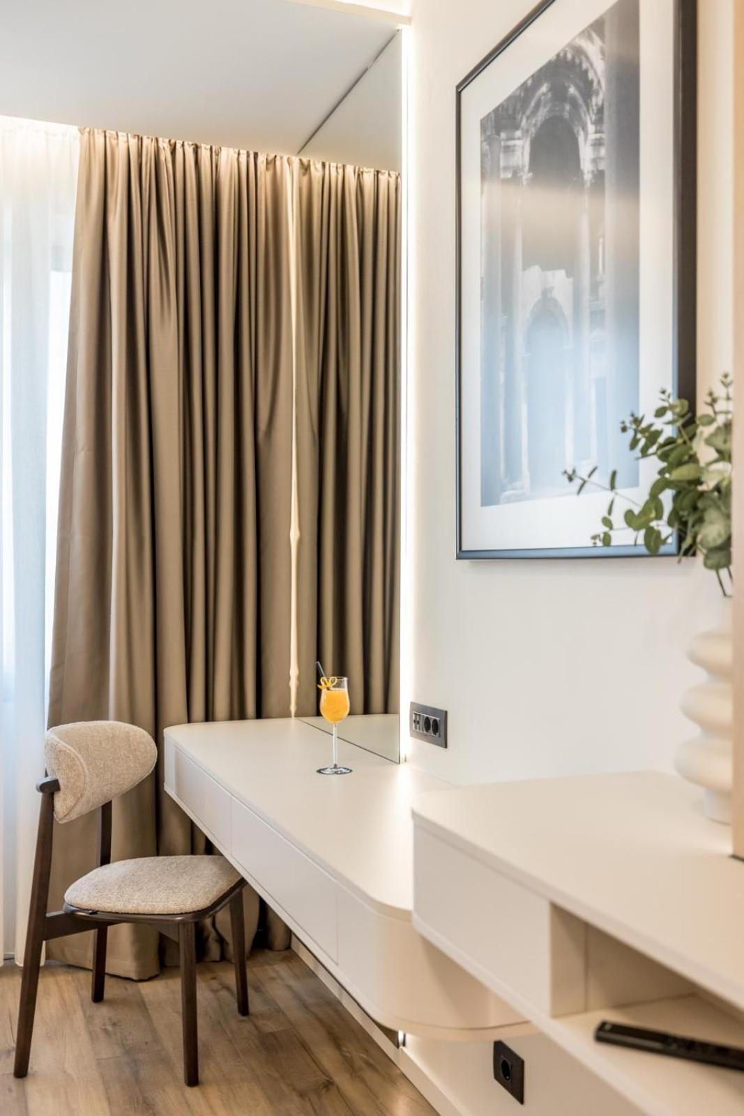 Premium Double Room with Balcony and Jacuzzi
