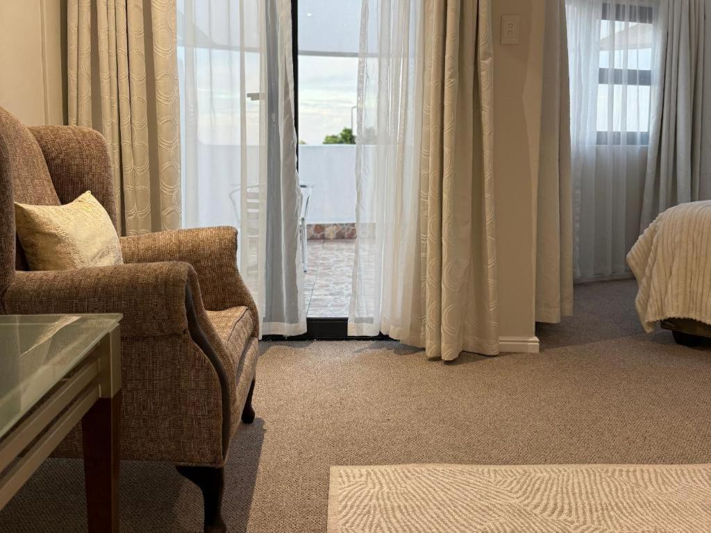 Queen Room with Sea View