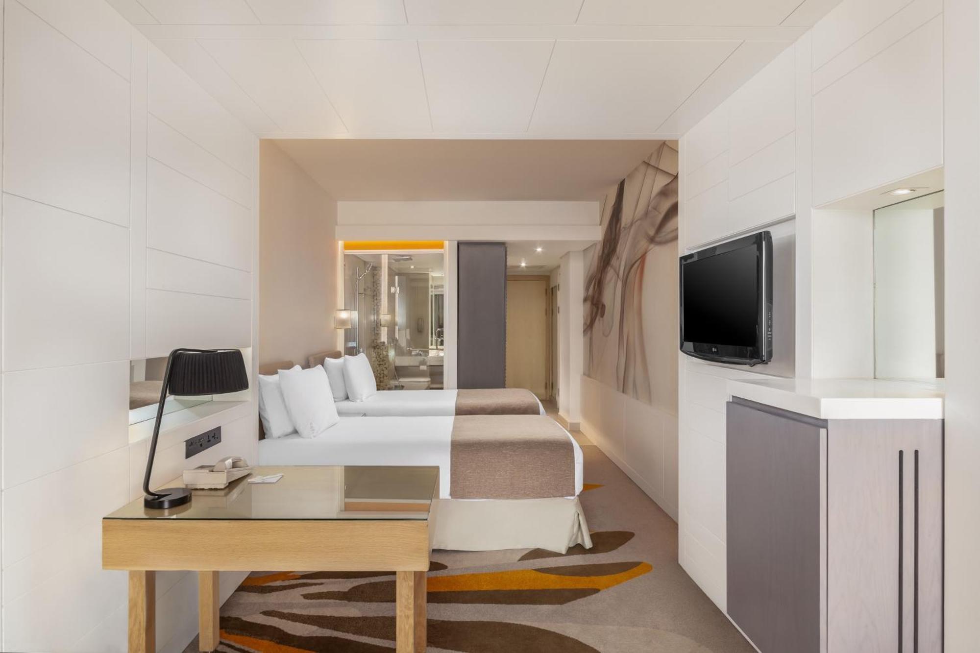 Superior Twin Room - Non-Smoking