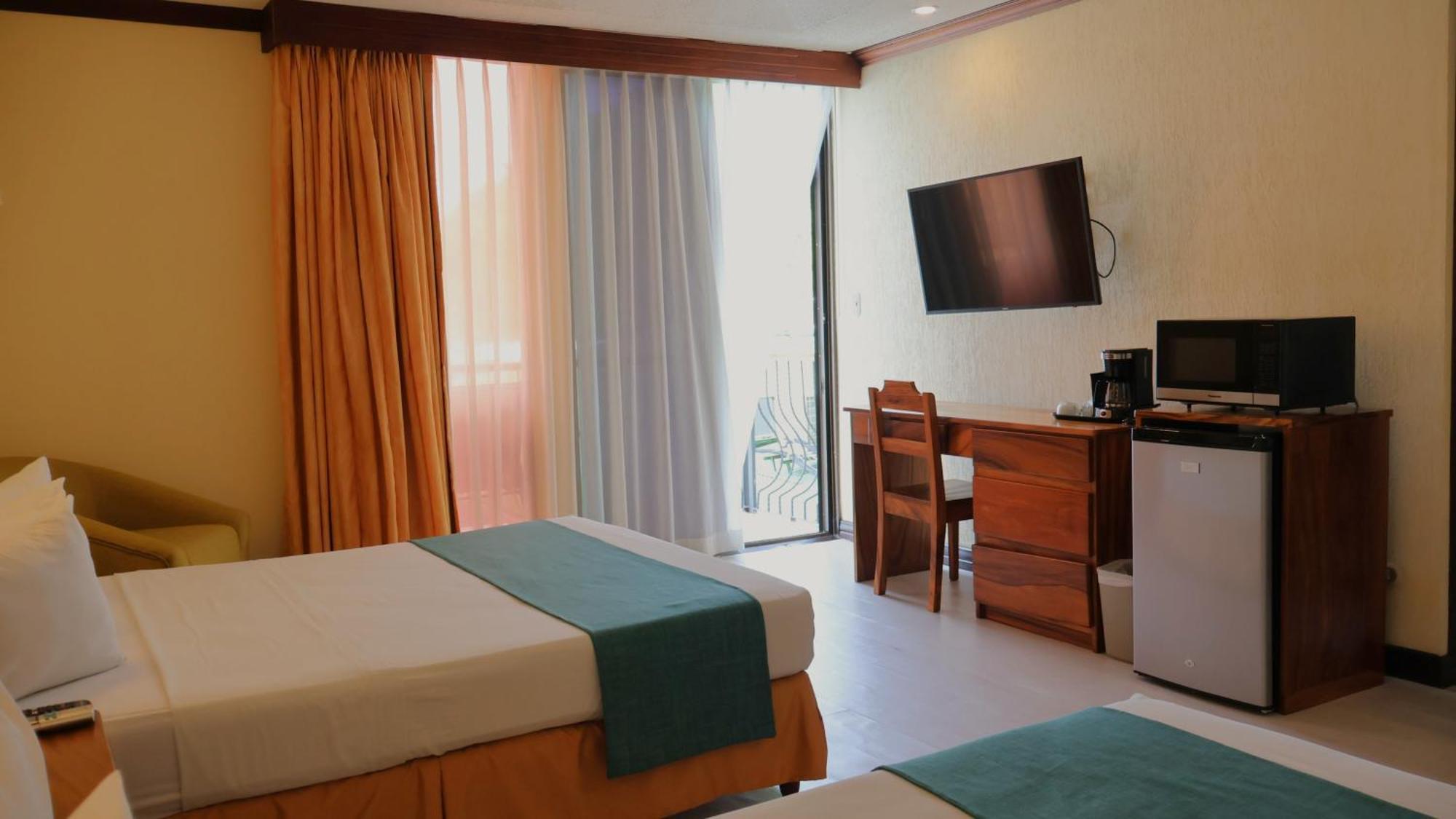 Deluxe Kamer met 2 Queensize Bedden - Rookvrij