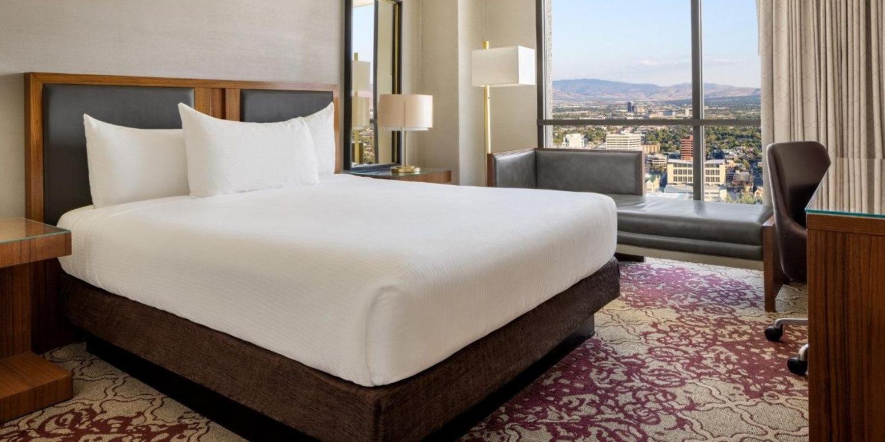 LUXE KAMER MET 1 KINGSIZE BED ROOKVRIJ