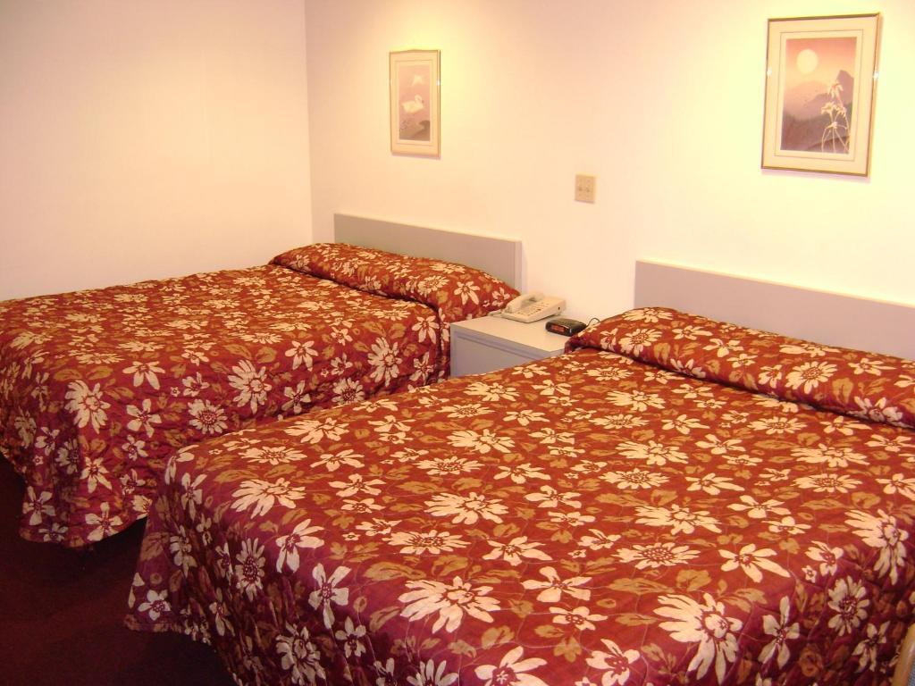 Queen Room with Two Queen Beds,47465497:JPEG