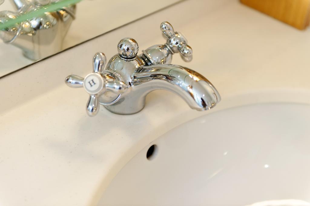 Deluxe Double Room,272528361:JPEG