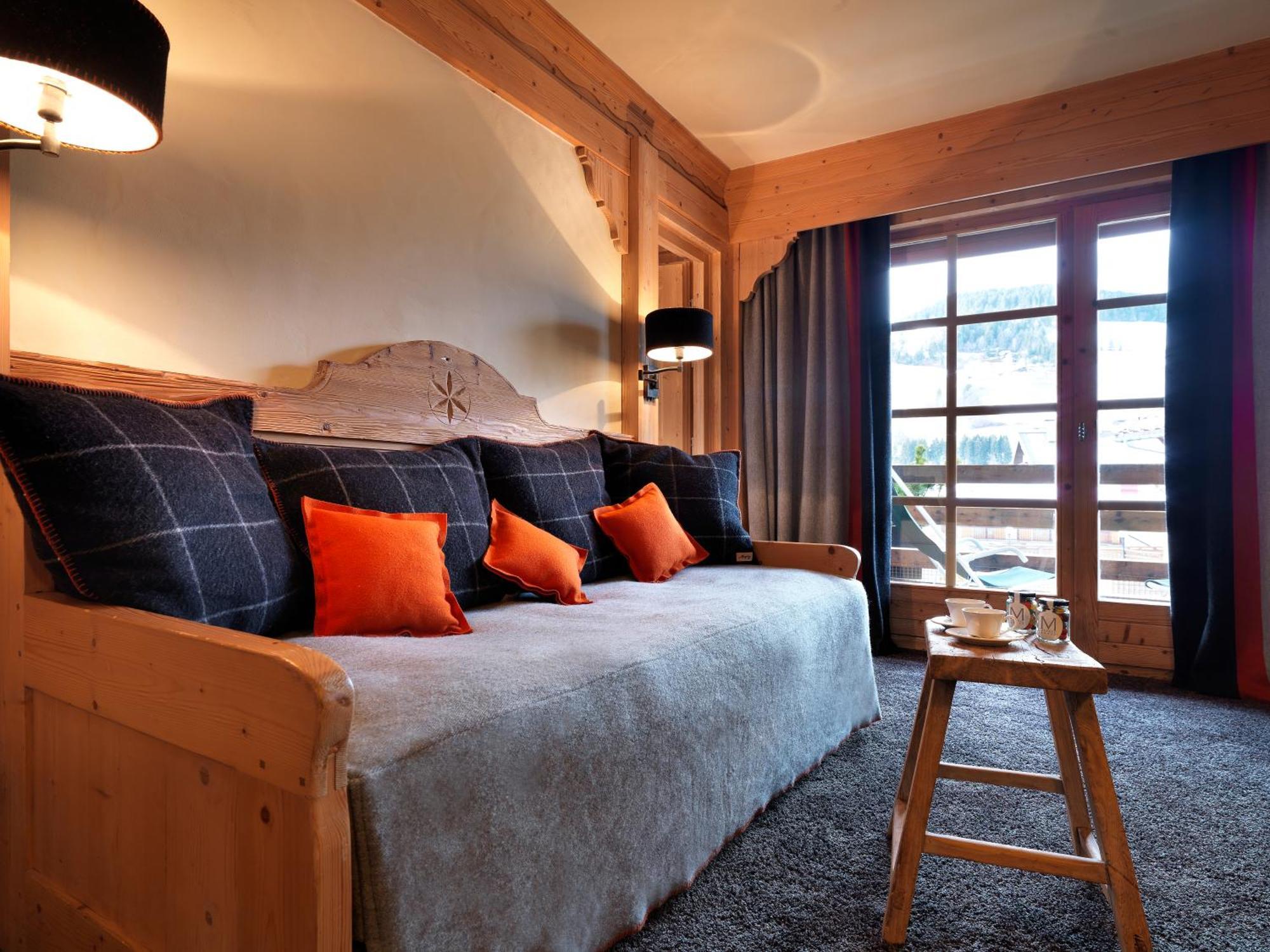 Junior Suite (2 Adults + 2 Children),276683405:JPEG