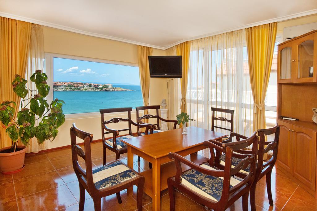 One-Bedroom Apartment with Sea View,326124574:JPEG
