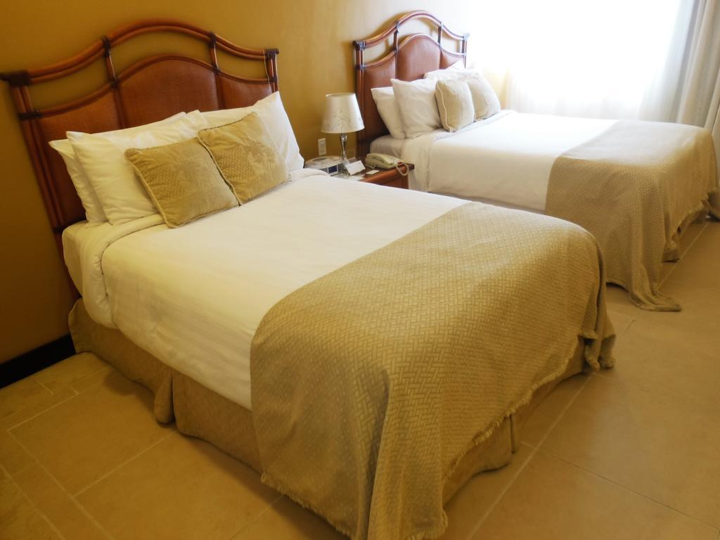 Basic 2 Double Beds, Nonsmoking