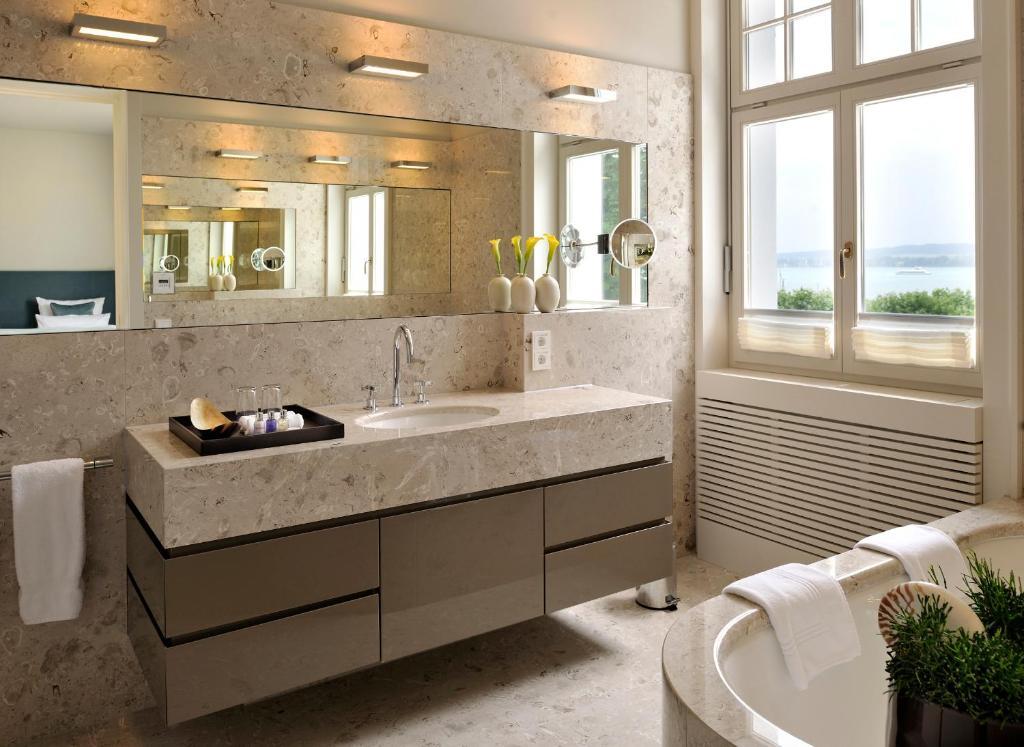 Deluxe Zimmer mit direktem Seeblick