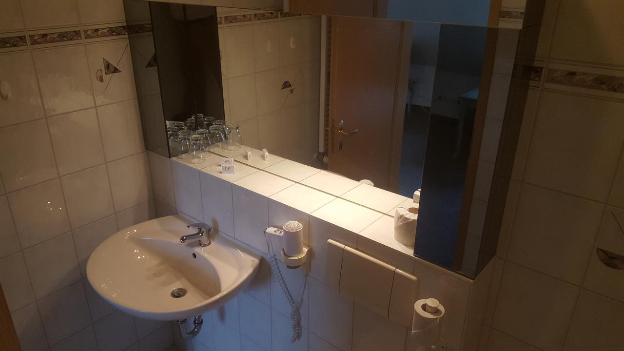 Familienzimmer mit Badewanne