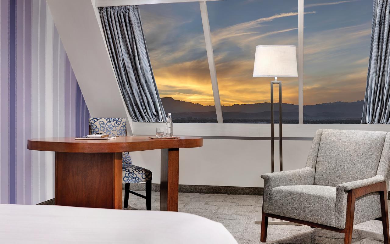 Pyramid King,1275444577:JPEG