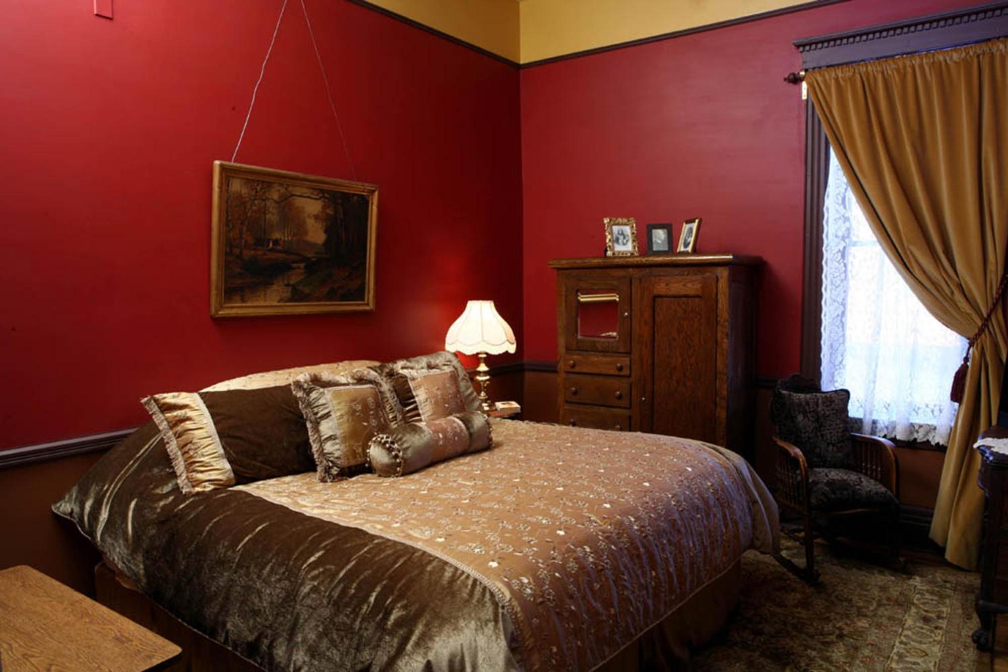 Standard King Room,682626342:JPEG