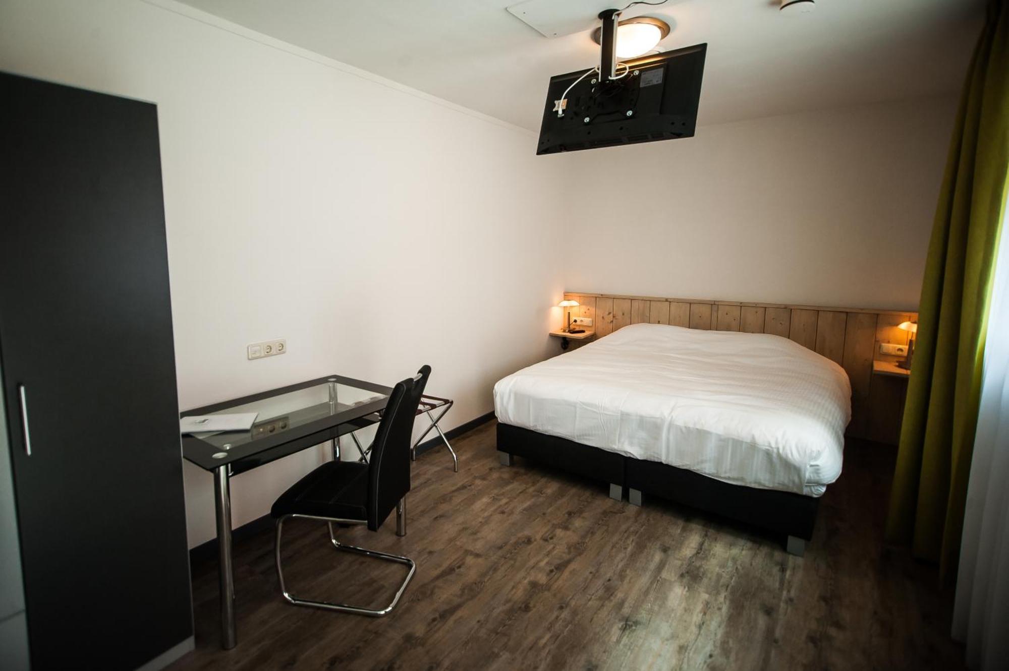 Triple Room Private Bathroom