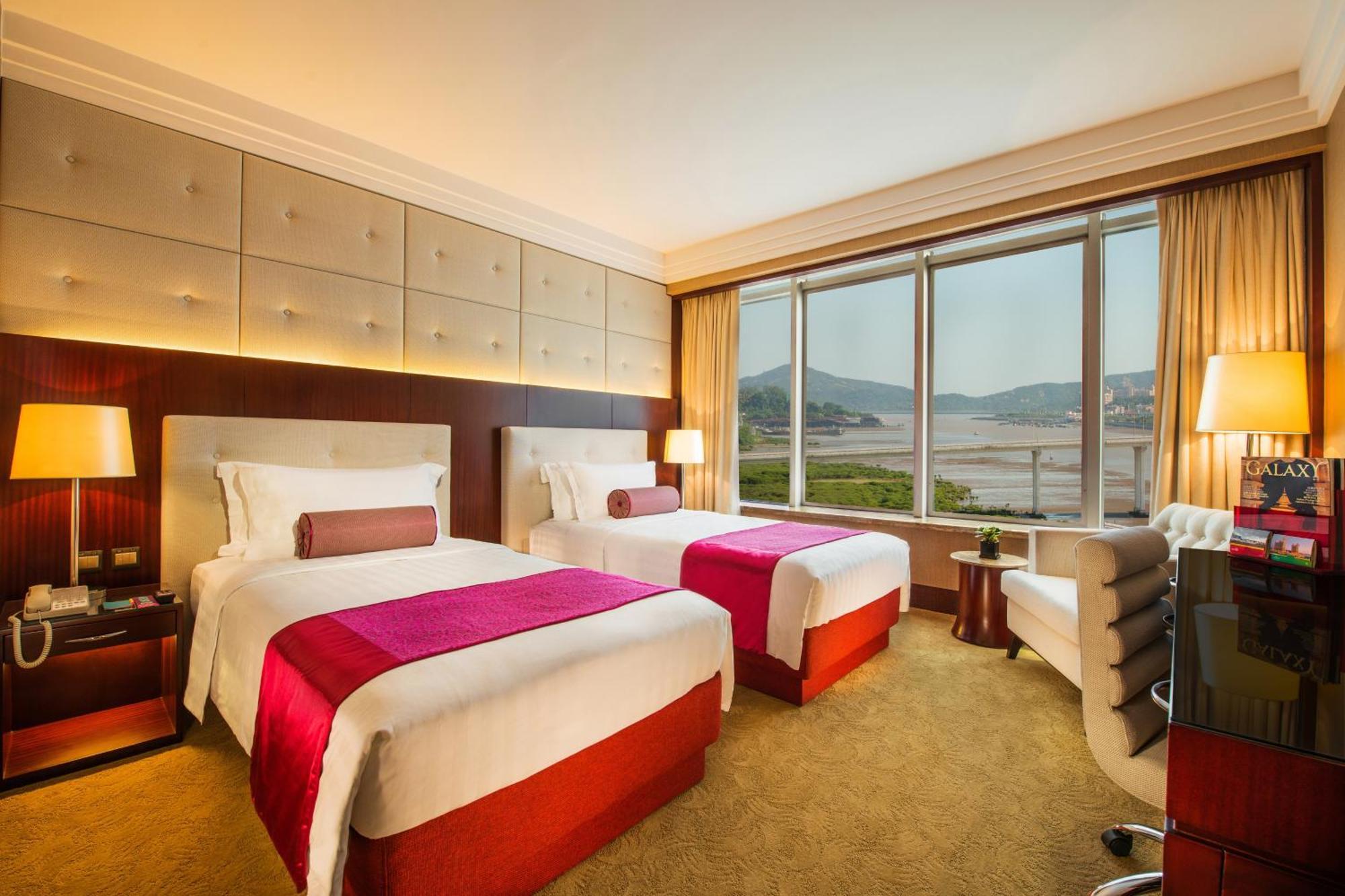 Broadway Twin Room