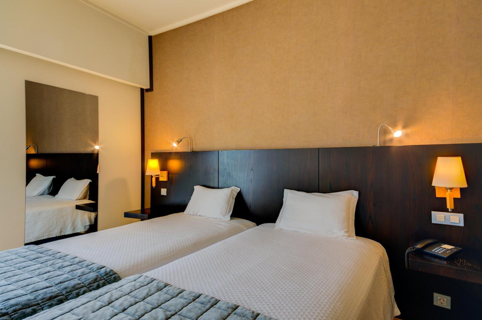 Standard Single Room,703834339:JPEG