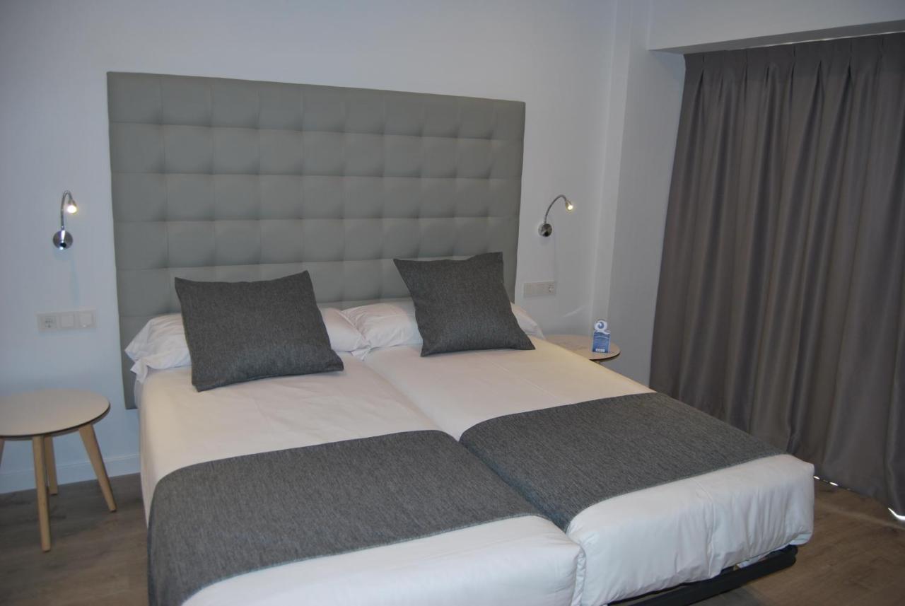Tweepersoonskamer met 2 Aparte Bedden