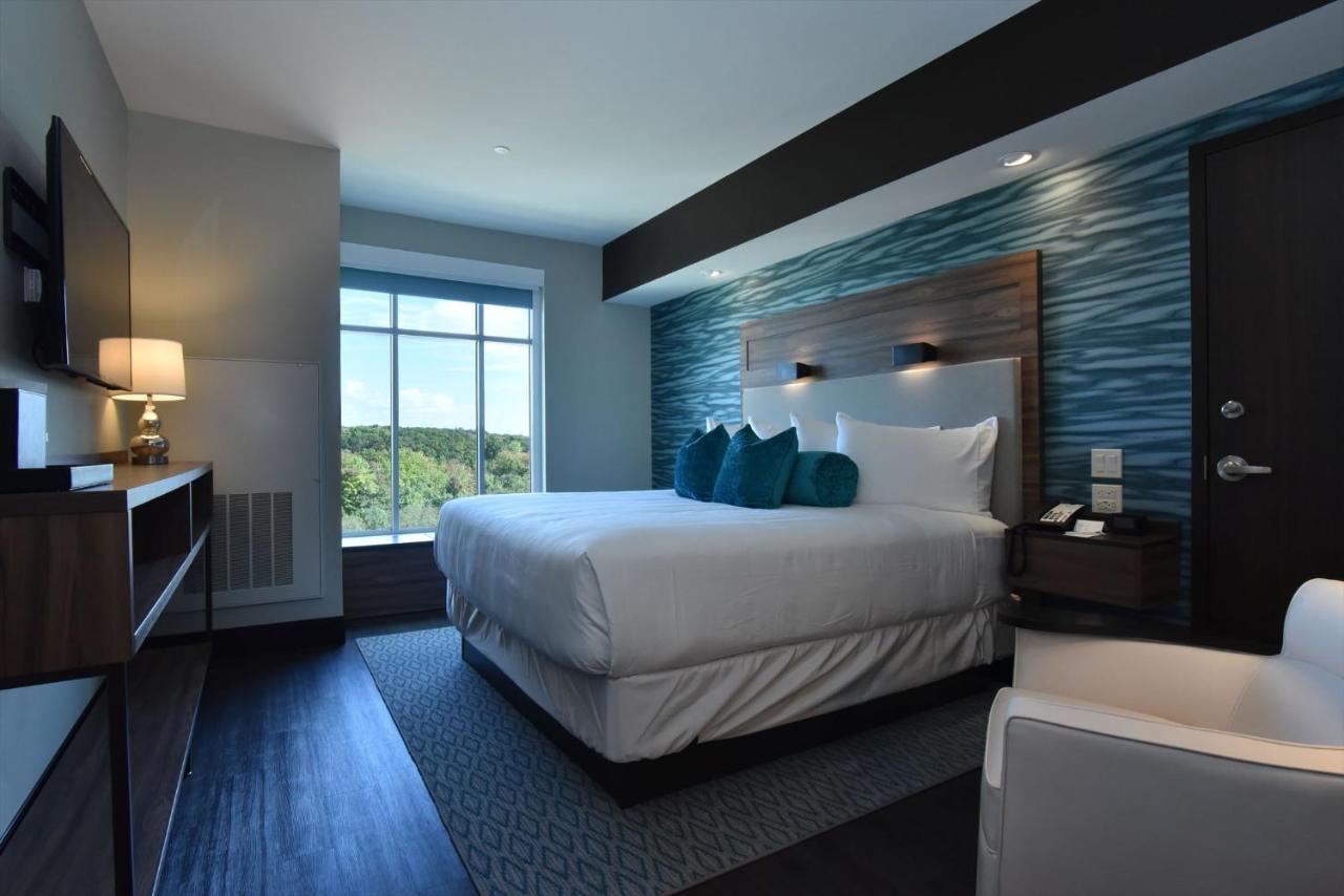 Deluxe King Room,1004756205:JPEG
