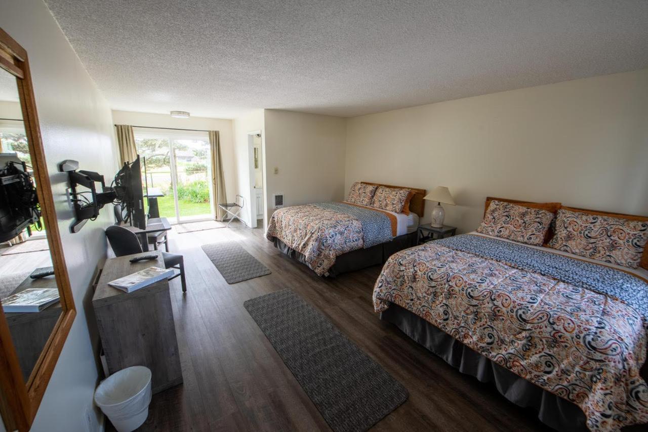 Two Queen Beds - Lower Floor with Garden Access (Dogs Allowed),997462689:JPEG