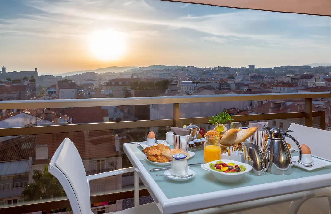 Hotel Barriere Le Gray D'Albion-1