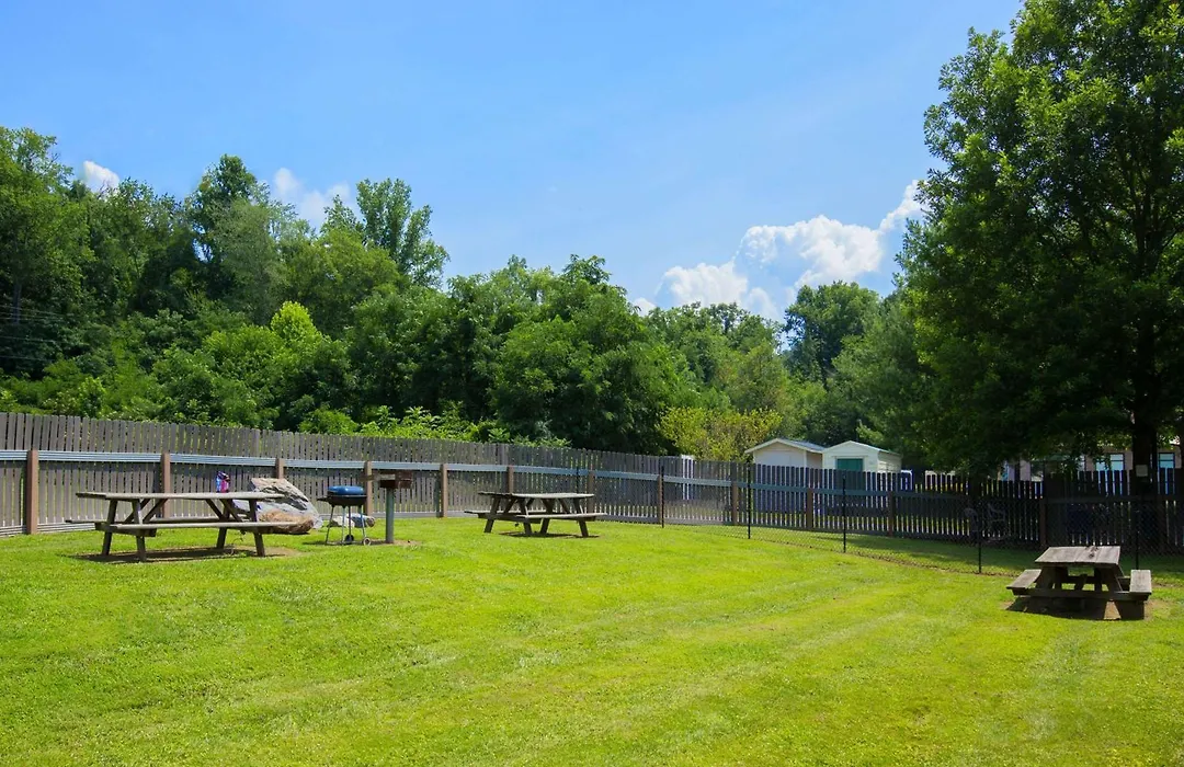 Microtel Inn & Suites By Wyndham Cherokee-1