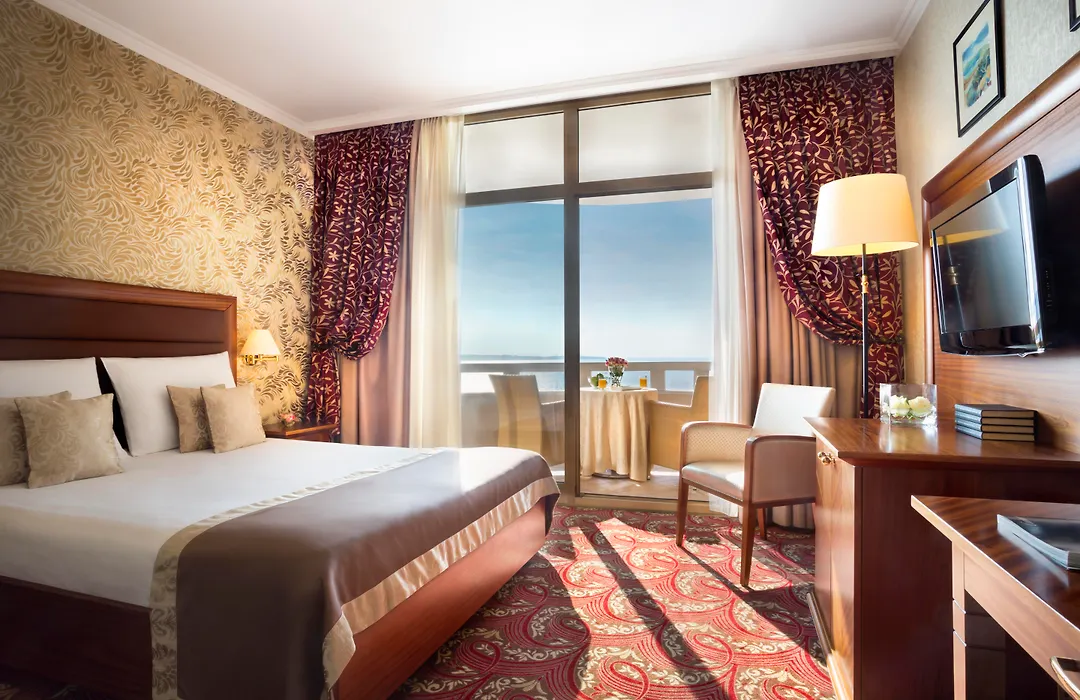 Remisens Hotel Metropol-1