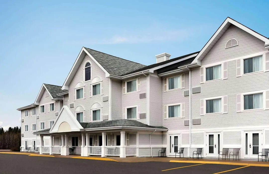 Travelodge Suites By Wyndham Moncton-1