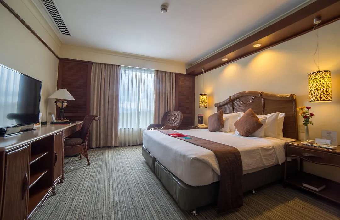 Waterfront Airport Hotel And Casino-1