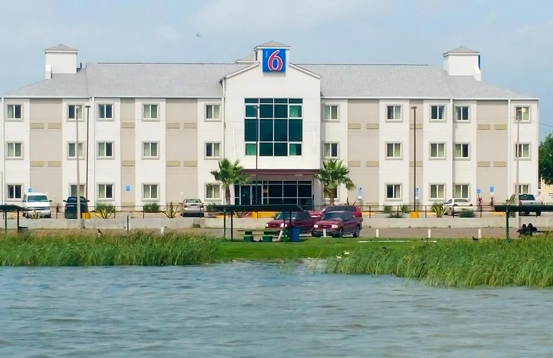 Motel 6-Eagle Pass, Tx - Lakeside-1