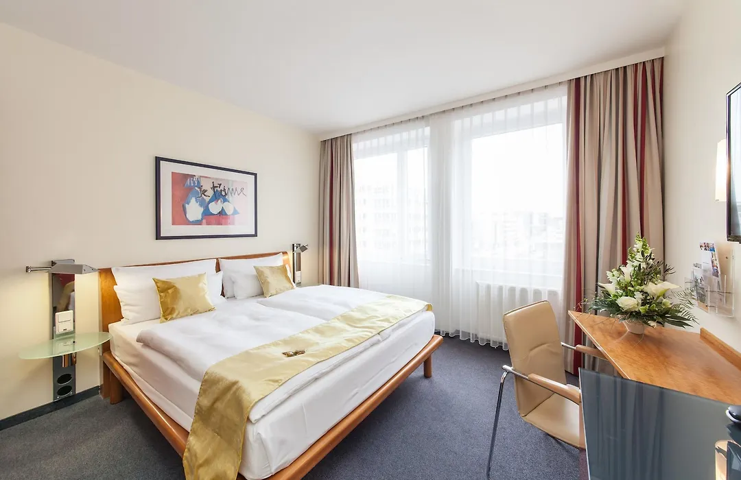 Novum Hotel Ambassador-1
