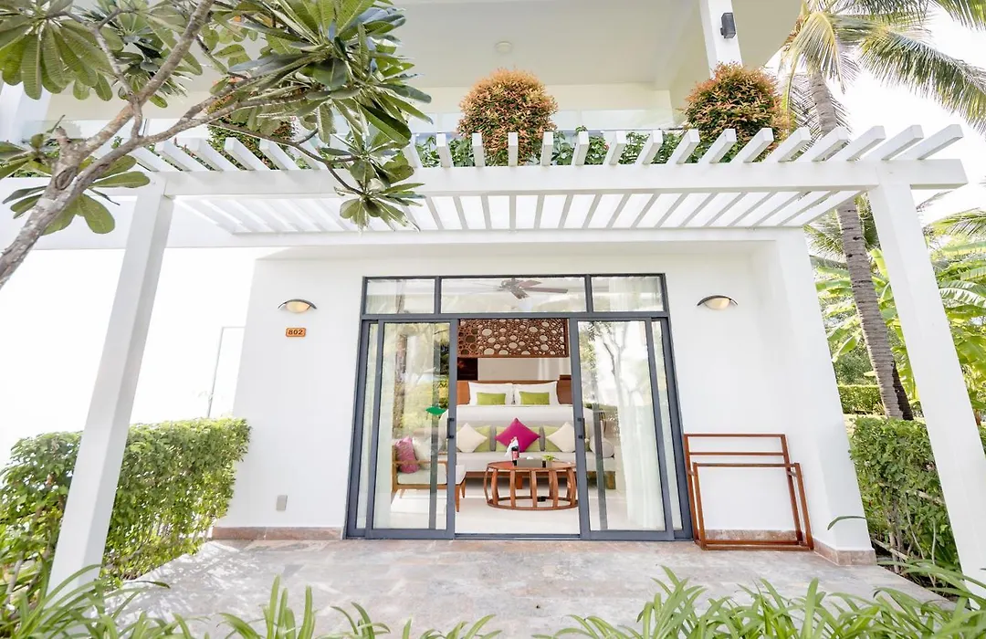 Cam Ranh Riviera Beach Resort & Spa-1