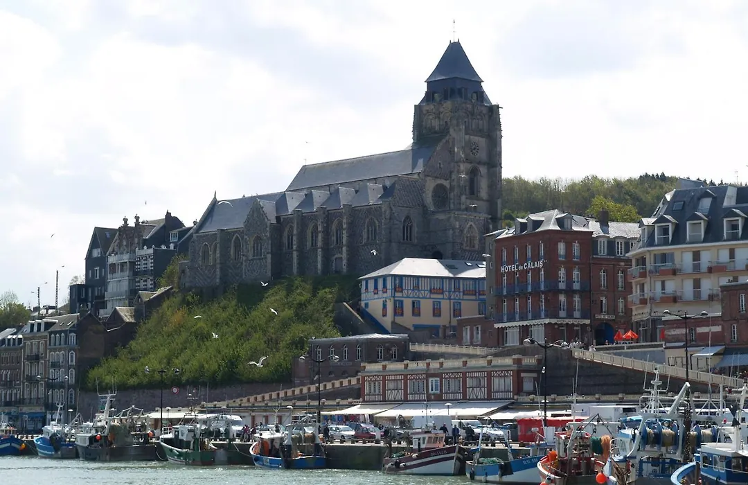 Hotel De Calais-1