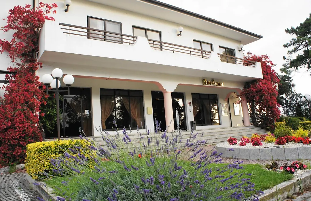 Hotel Contriz-1