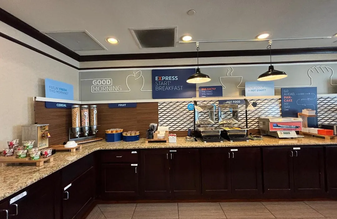 Holiday Inn Express-1