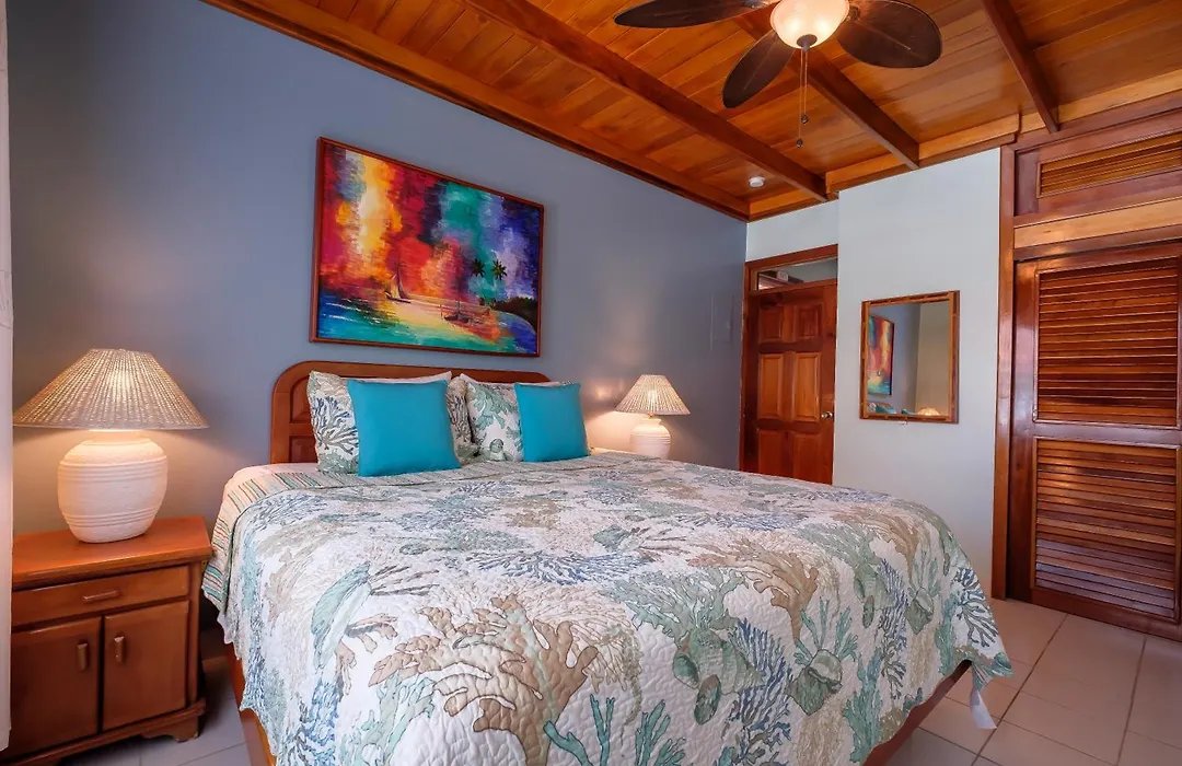 Coral Bay Villas - Lionfish Suite-1