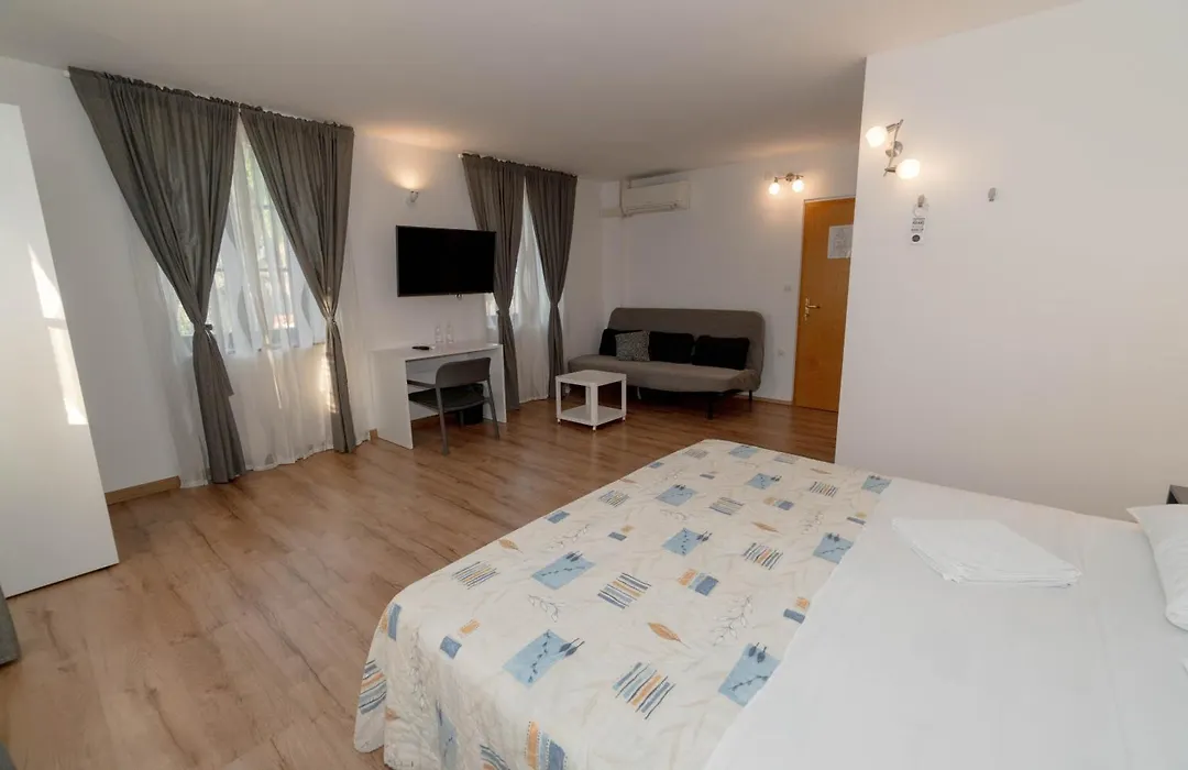 Hotel Paquito-1