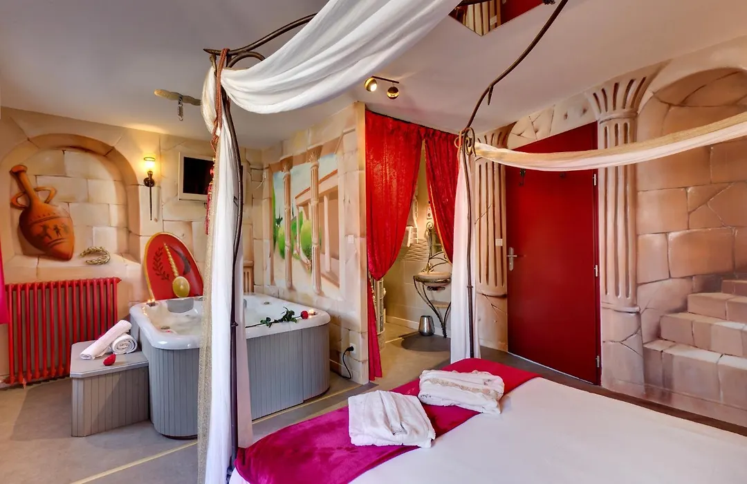 Chambre VENUS avec Jacuzzi privatif-1