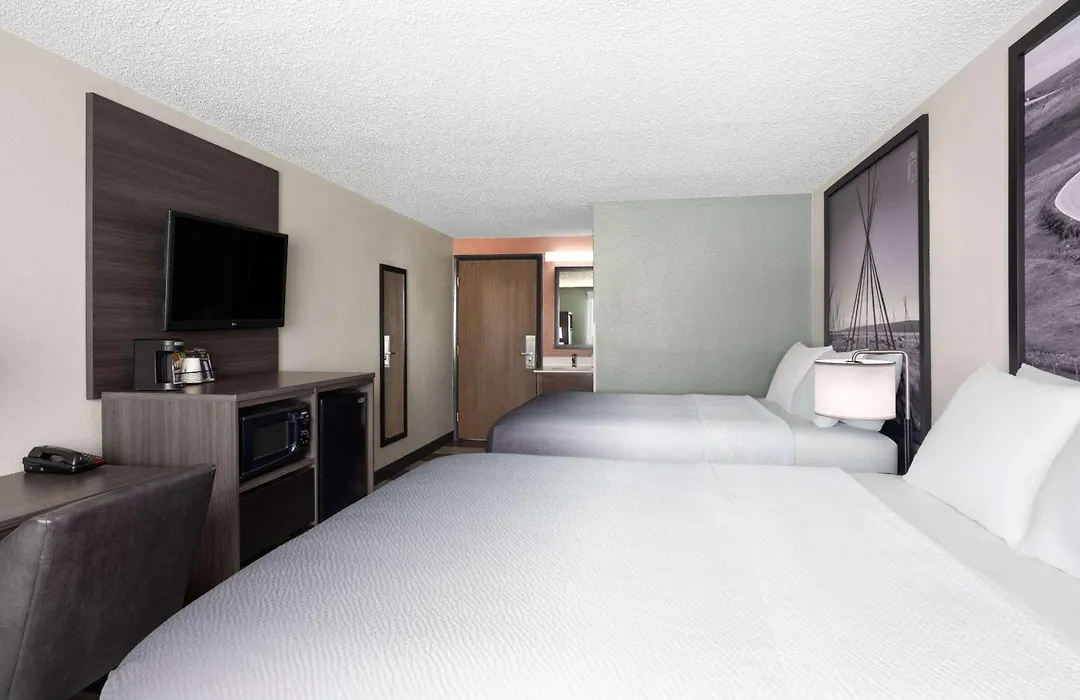 Super 8 By Wyndham Conrad-1