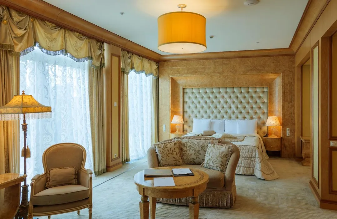 Royal Spa & Hotel Resort-1