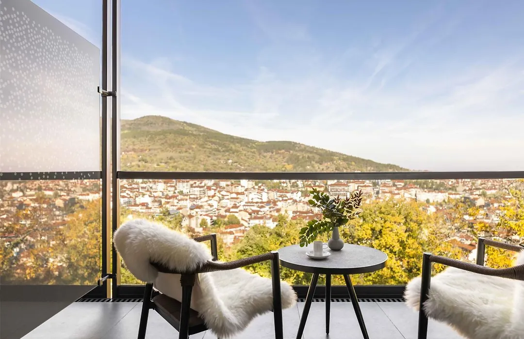 The Lynx Mountain Resort-1