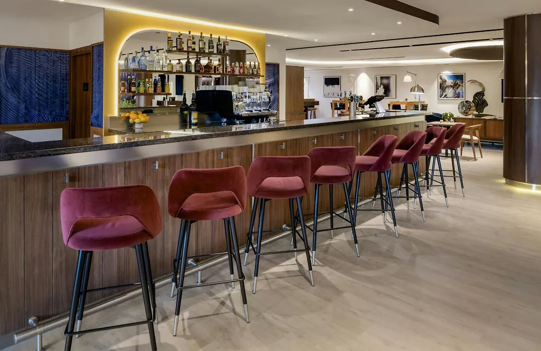Ac Hotel By Marriott Saint-Julien-En-Genevois-1