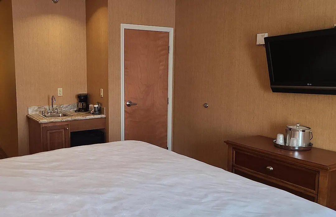 Mineral Palace Hotel & Gaming-1