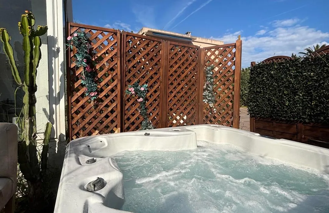 Hotel Sable Et Soleil - Port, Plage&Jacuzzi privé-1