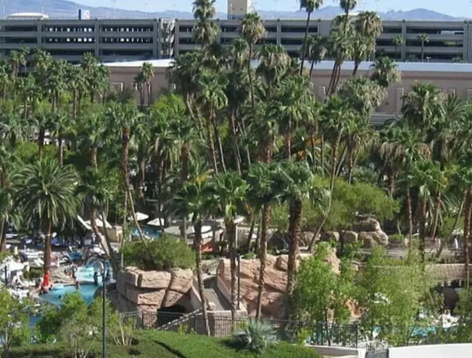The Signature At Mgm Grand-1