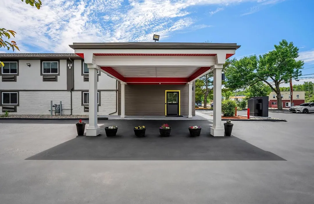 Super 8 By Wyndham Lewiston Auburn Area-1