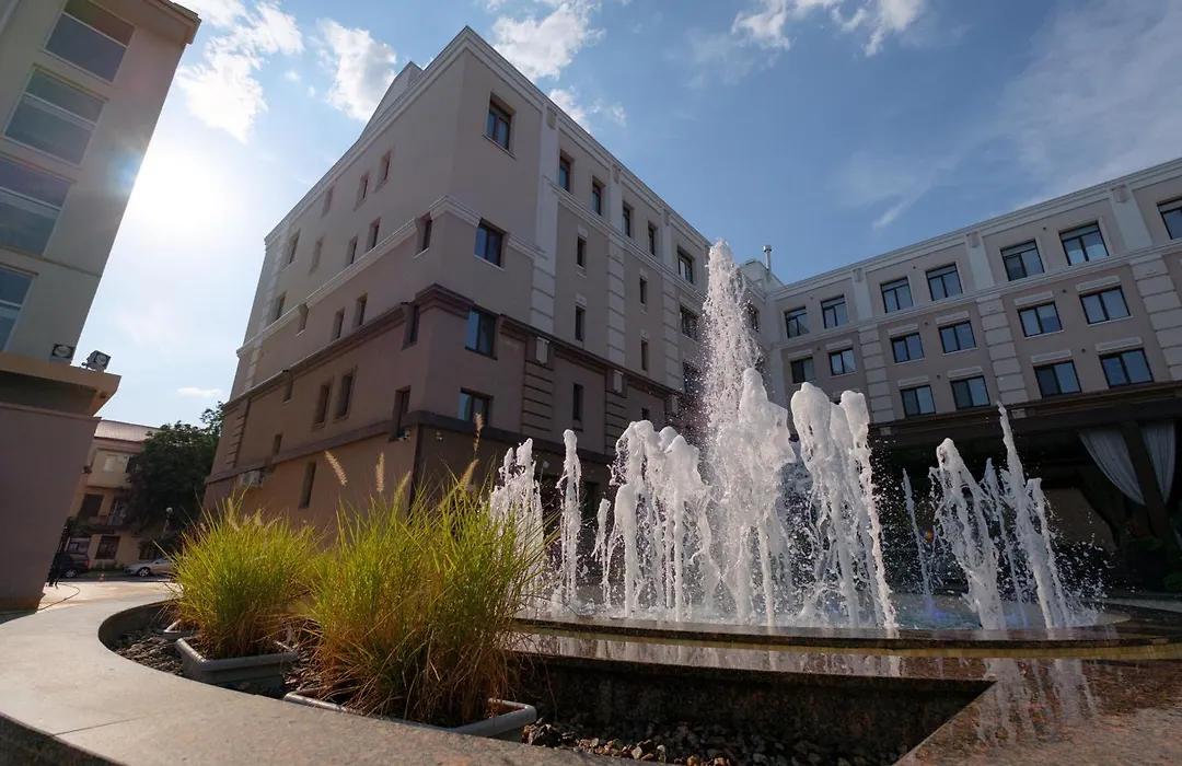 Hotel Russia-1