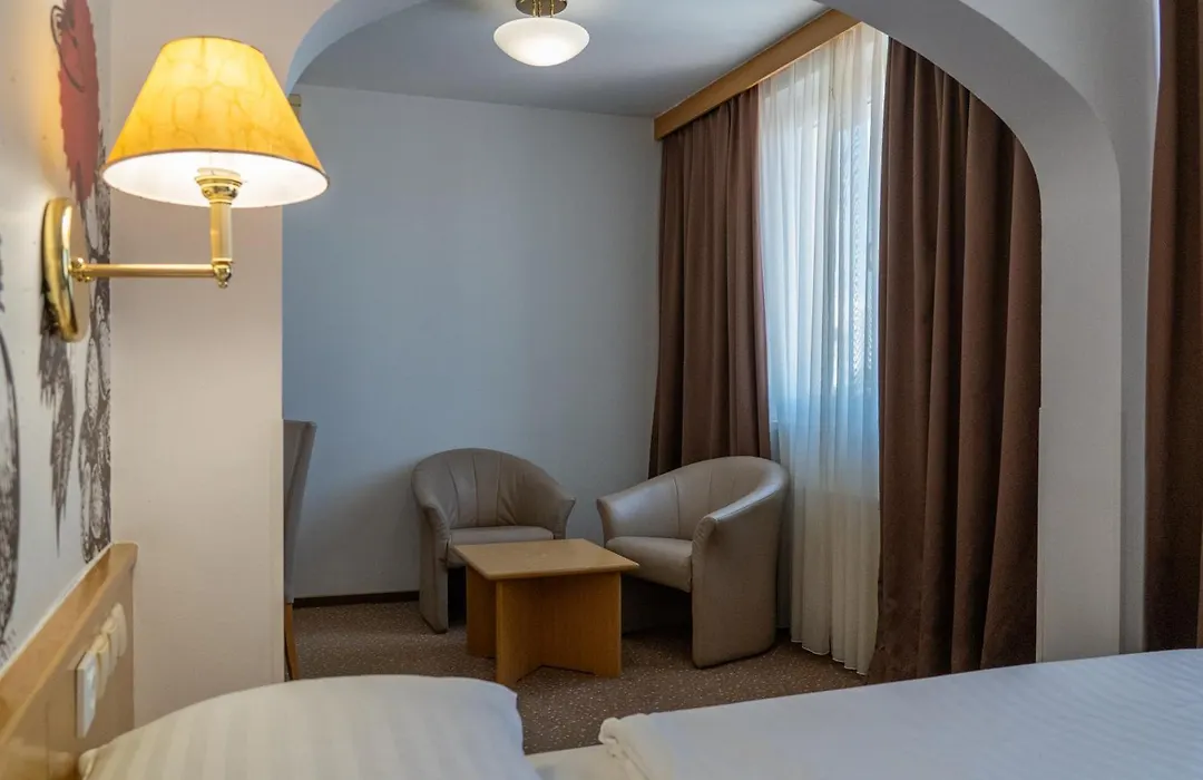 Hotel Piramida-1