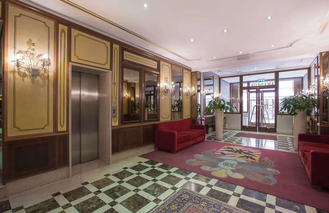 Hotel Amadeus-1