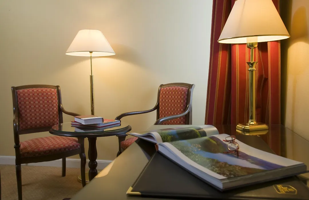 Best Western Grand Hotel de Bordeaux-1