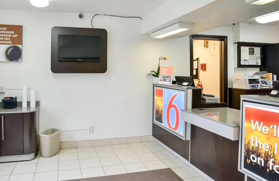 Motel 6-Toledo, Oh-1