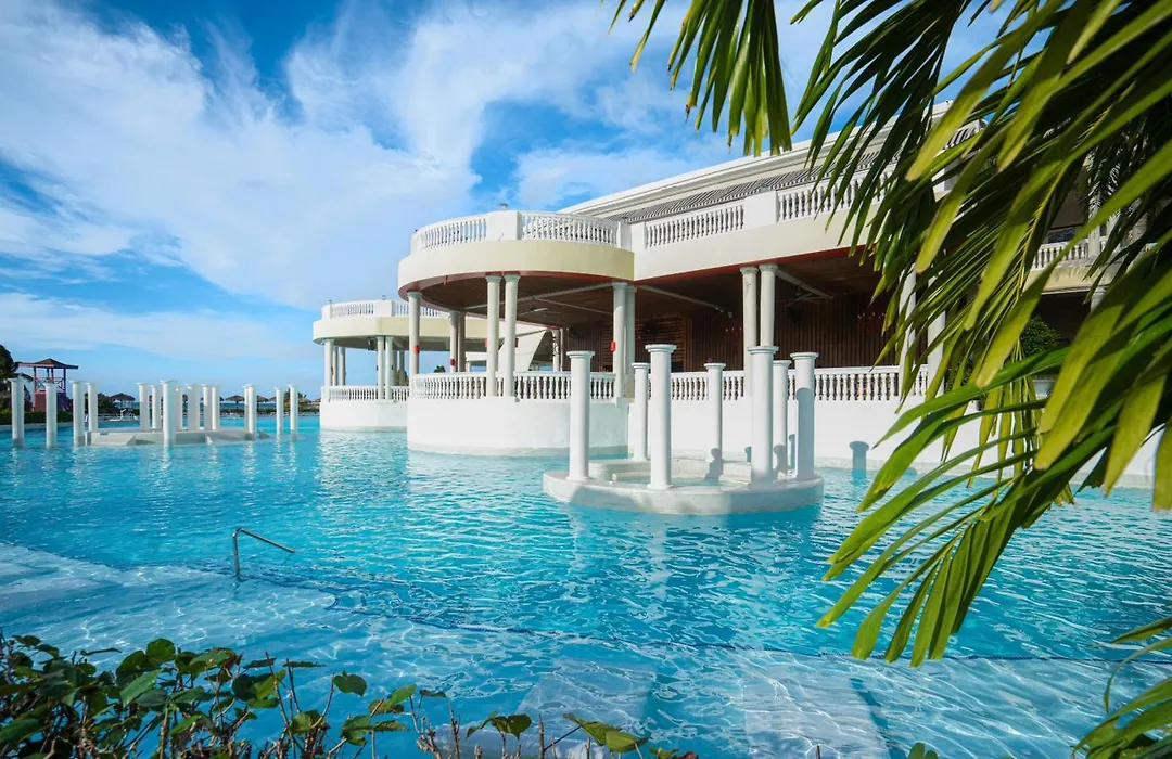 The Signature Level At Grand Palladium Lady Hamilton Resort & Spa-1