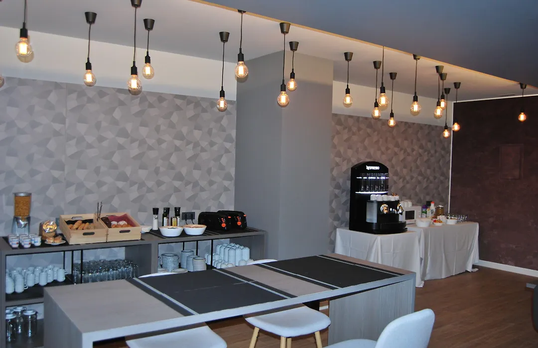 Estudiotel Alicante-1